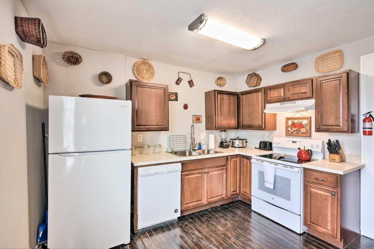 Cozy Galveston Apartment - Walk To Beach And Dining المظهر الخارجي الصورة