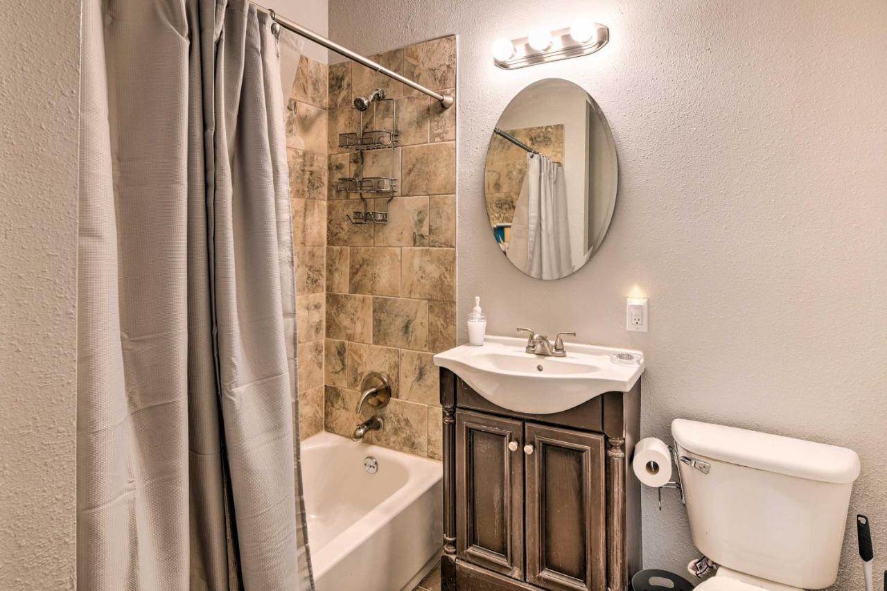 Cozy Galveston Apartment - Walk To Beach And Dining المظهر الخارجي الصورة