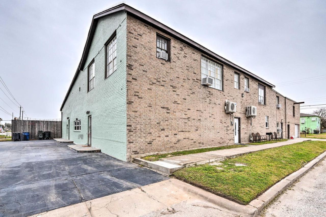 Cozy Galveston Apartment - Walk To Beach And Dining المظهر الخارجي الصورة