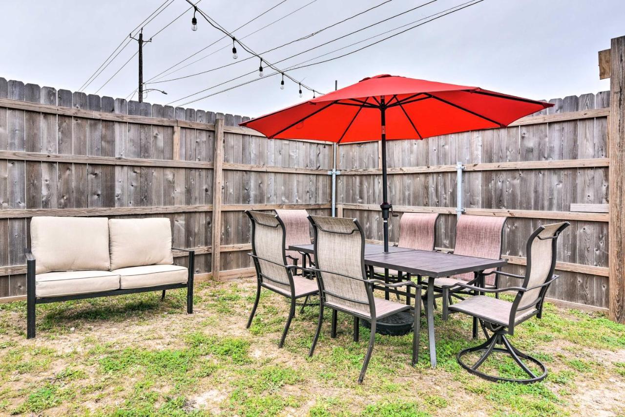 Cozy Galveston Apartment - Walk To Beach And Dining المظهر الخارجي الصورة